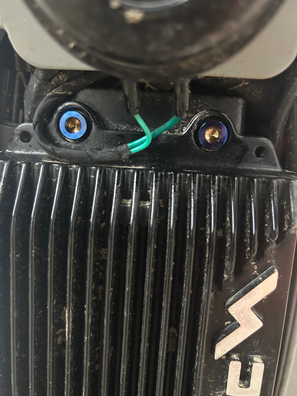 Surron upper controller bracket bolts (2 bolts)