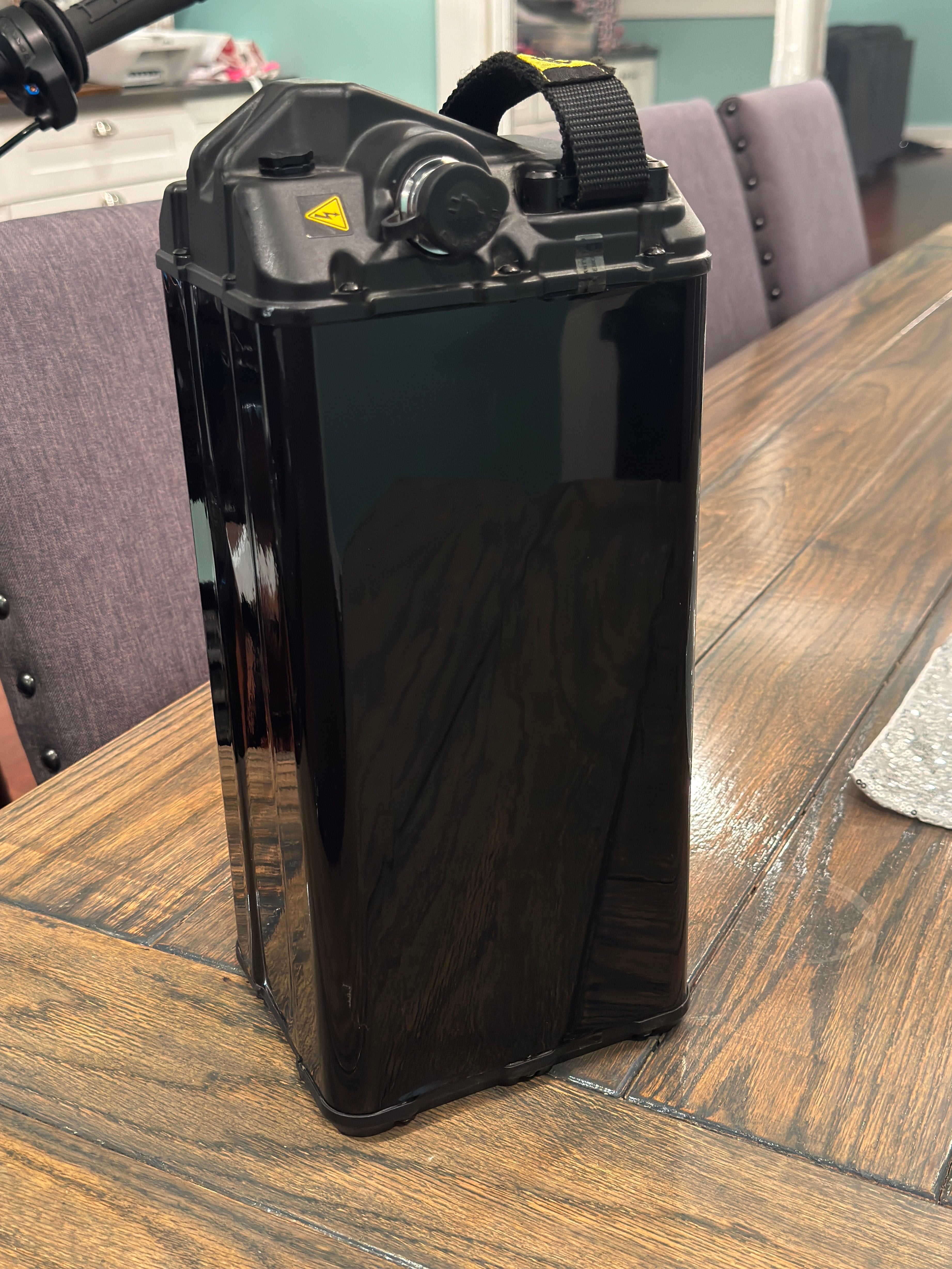 E-Bike "invisible" Vantablack Battery Wrap
